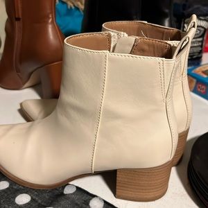 6 1/2 leather upper excellent condition